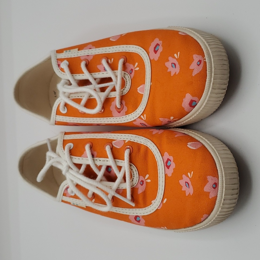 FINAL SALE: Like New Toms Orange Floral Sneakers Size 7